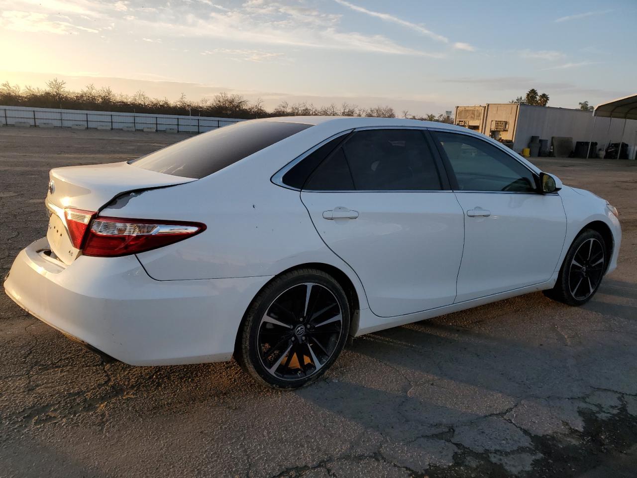 Image 3 of 2015 TOYOTA CAMRY LE 2015 with VIN 4T4BF1FK8FR477378