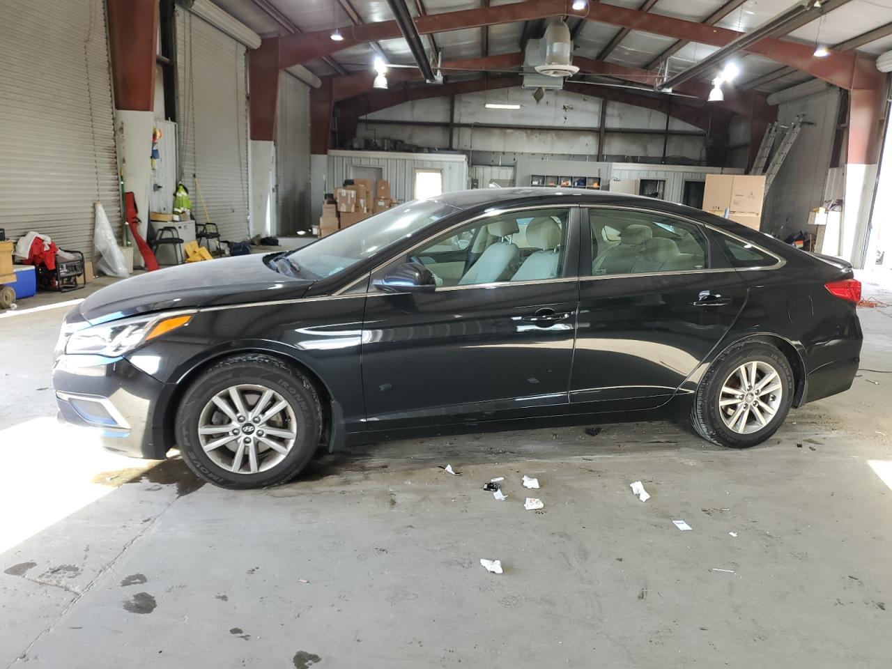 Obraz 1 z 2017 HYUNDAI SONATA SE 2017 z VIN 5NPE24AF4HH455488