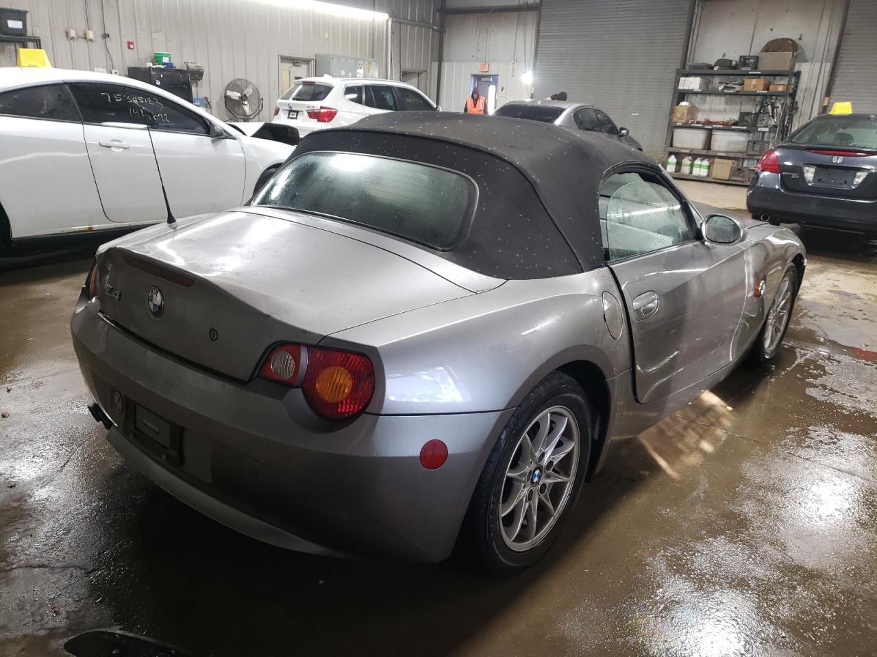Obraz 3 z 2003 BMW Z4 2.5 2003 z VIN 4USBT33423LS45931