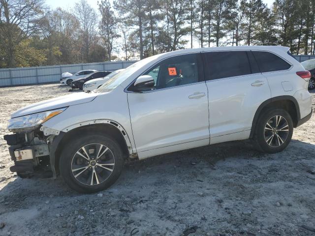 Obraz 1 z 2018 TOYOTA HIGHLANDER LE 2018 z VIN 5TDZARFH5JS040370