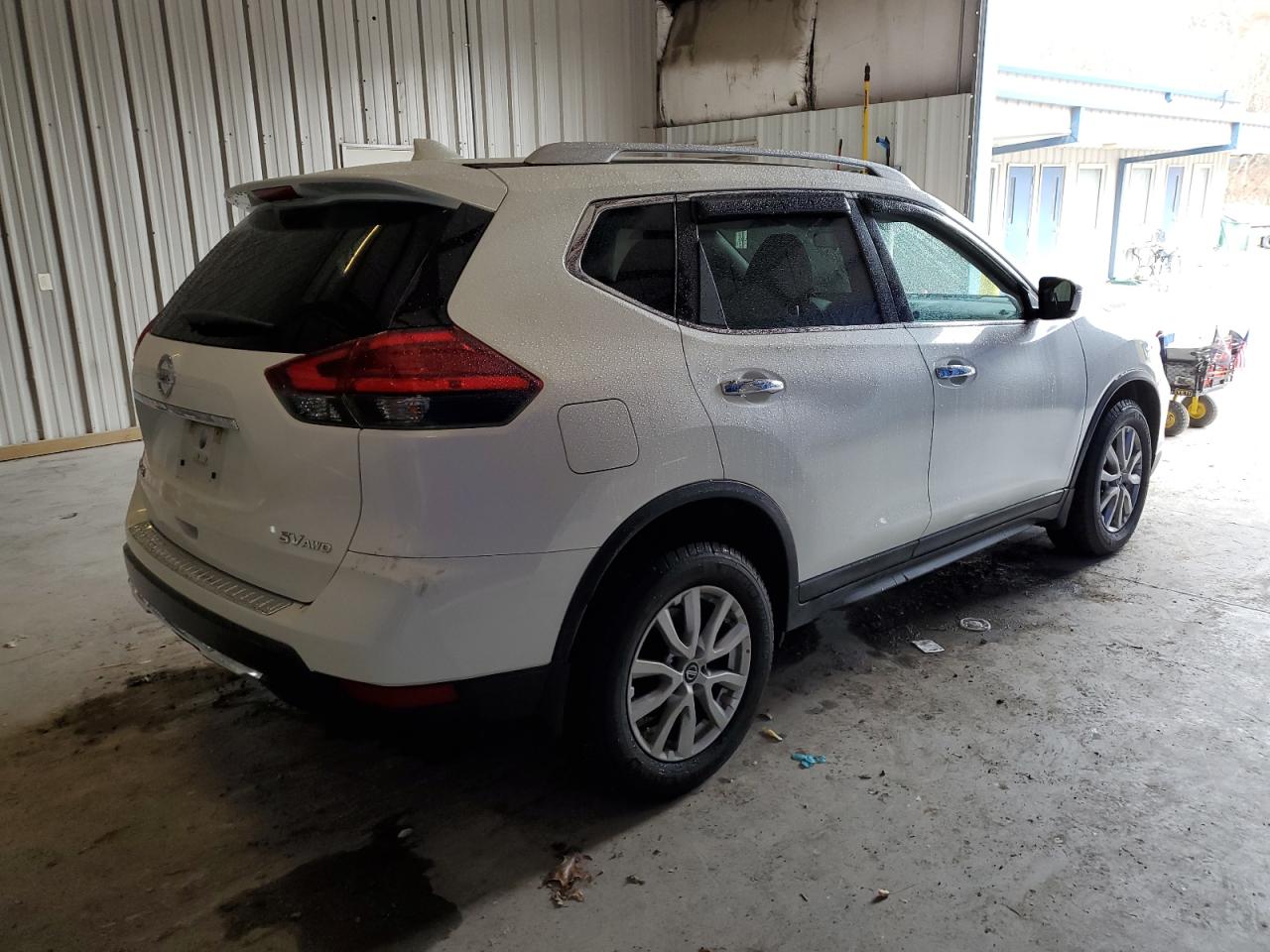 Obraz 3 z 2017 NISSAN ROGUE S 2017 z VIN KNMAT2MV9HP602539