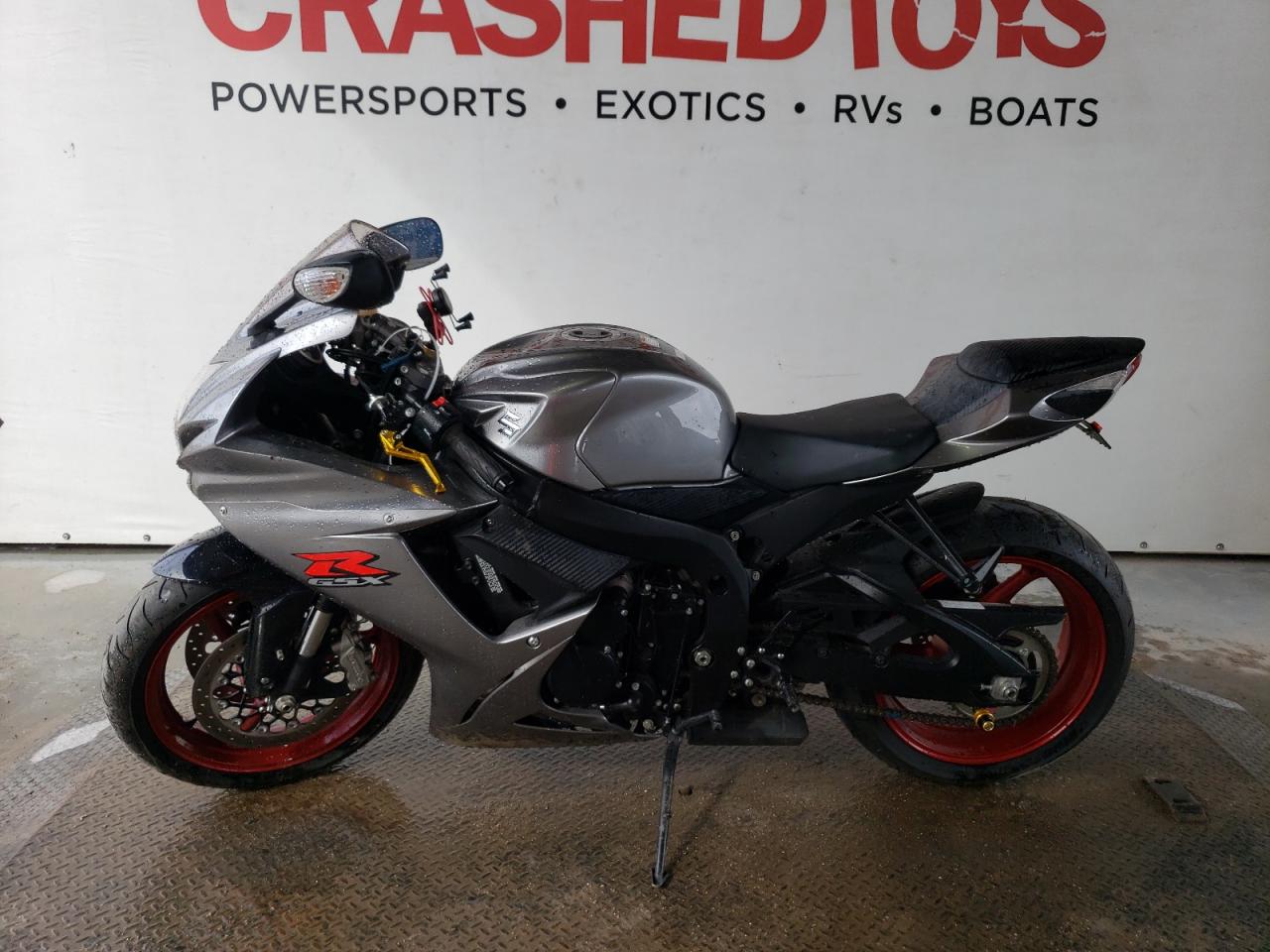 Obraz 2 z 2018 SUZUKI GSX-R600  2018 z VIN JS1GN7FA6J2100998