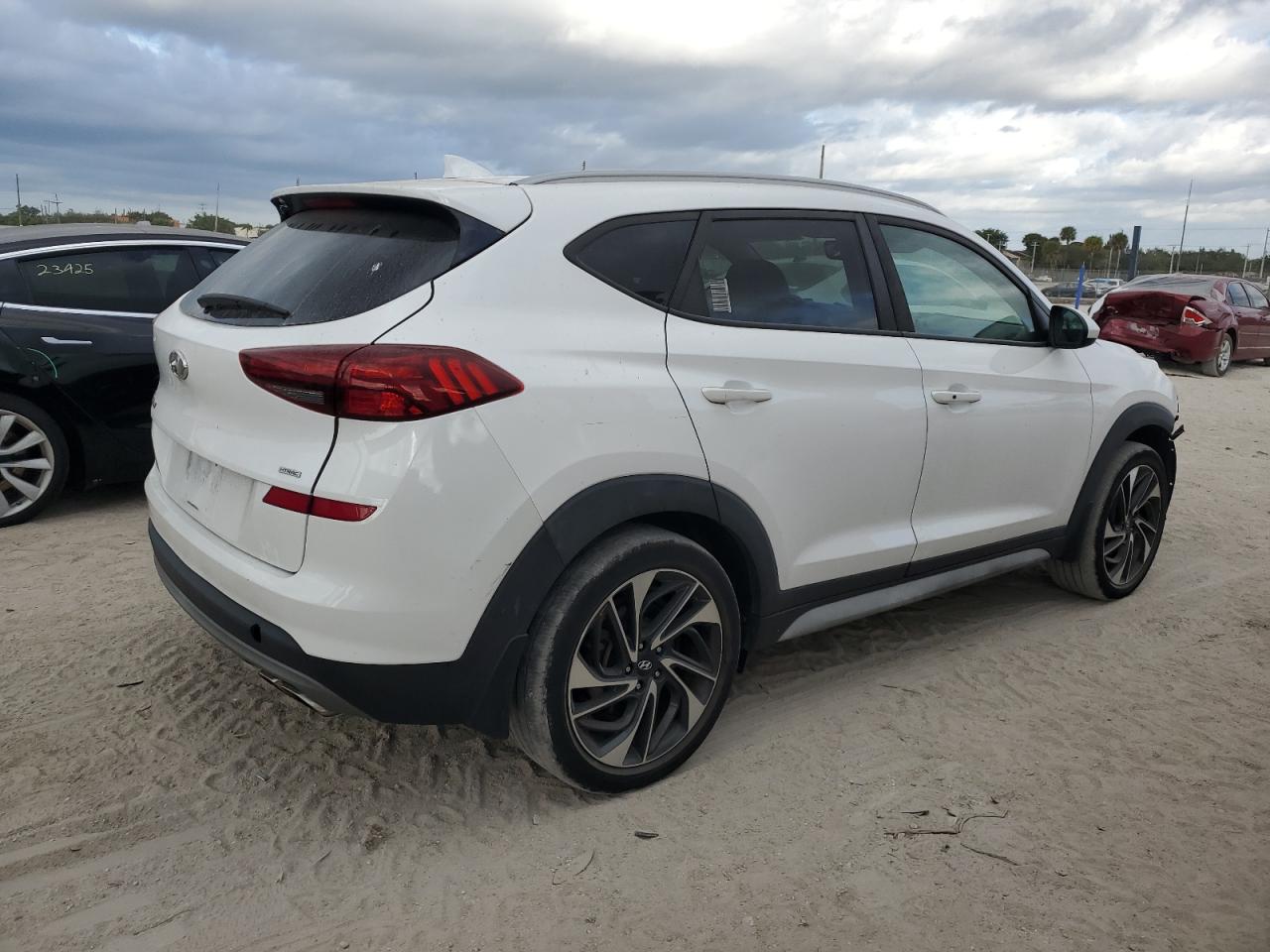 Image 3 of 2019 HYUNDAI TUCSON LIMITED 2019 with VIN KM8J3CALXKU879424