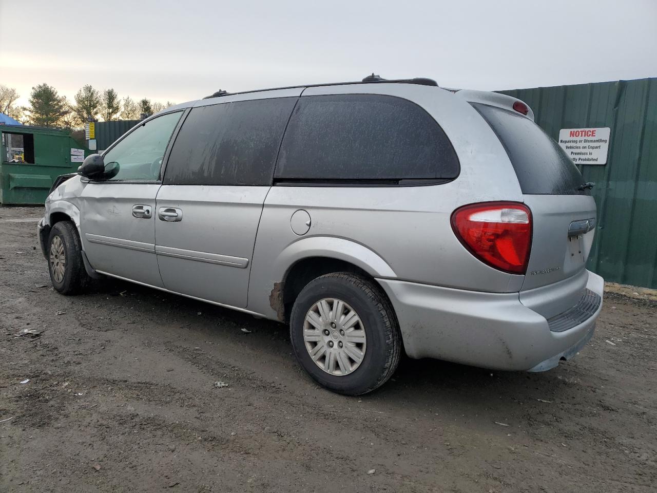 Obraz 2 z 2005 CHRYSLER TOWN & COUNTRY LX 2005 z VIN 2C8GP44R45R140882