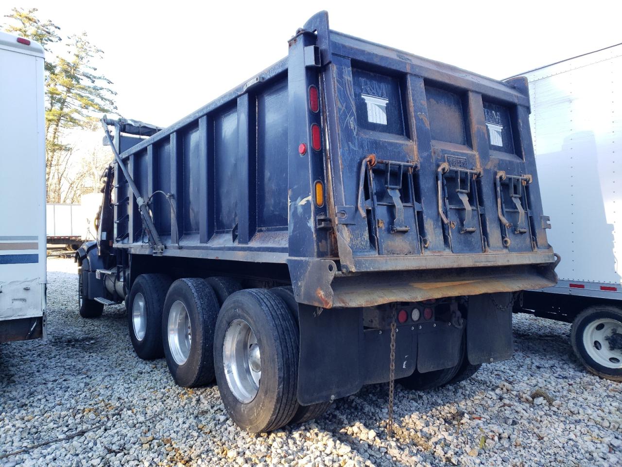 Obraz 3 z 2005 VOLVO VHD  2005 z VIN 4V5KC9GH65N377569