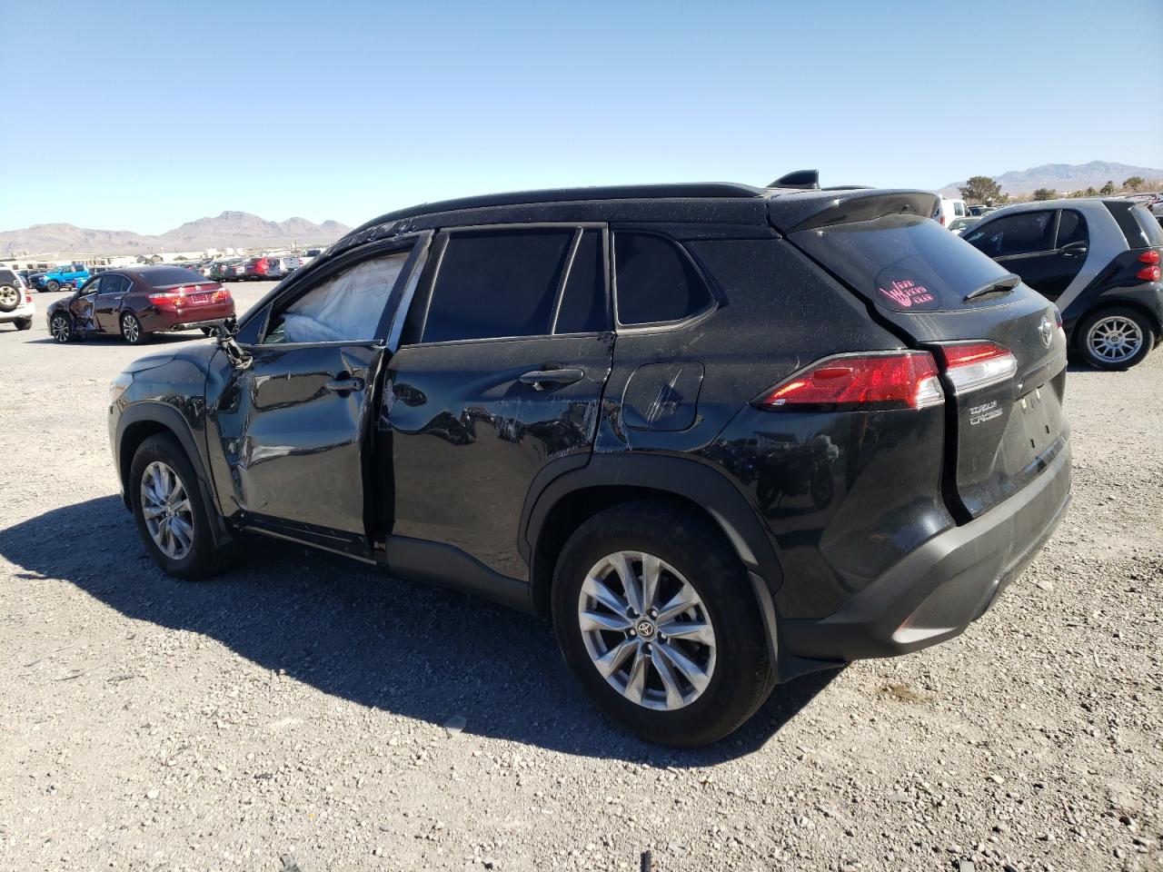 Image 2 of 2022 TOYOTA COROLLA CROSS LE 2022 with VIN 7MUBAABG8NV009948