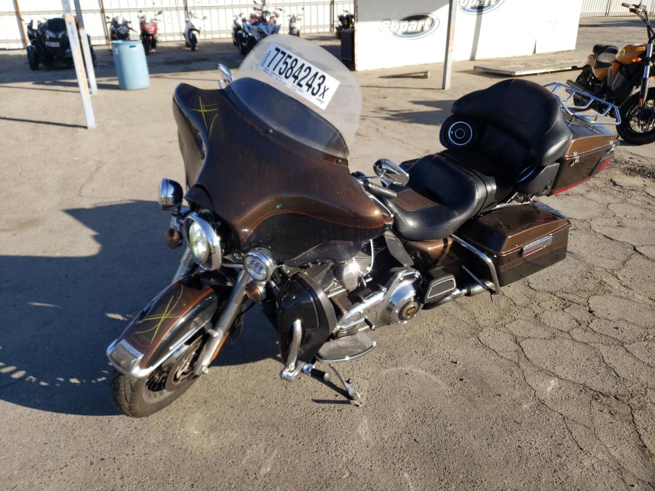 Image 2 of 2013 HARLEY-DAVIDSON FLHTK ELECTRA GLIDE ULTRA LIMITED 2013 with VIN 1HD1KEM68DB664551