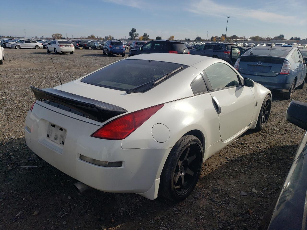 Image 3 of 2005 NISSAN 350Z COUPE 2005 with VIN JN1AZ34D05M603462