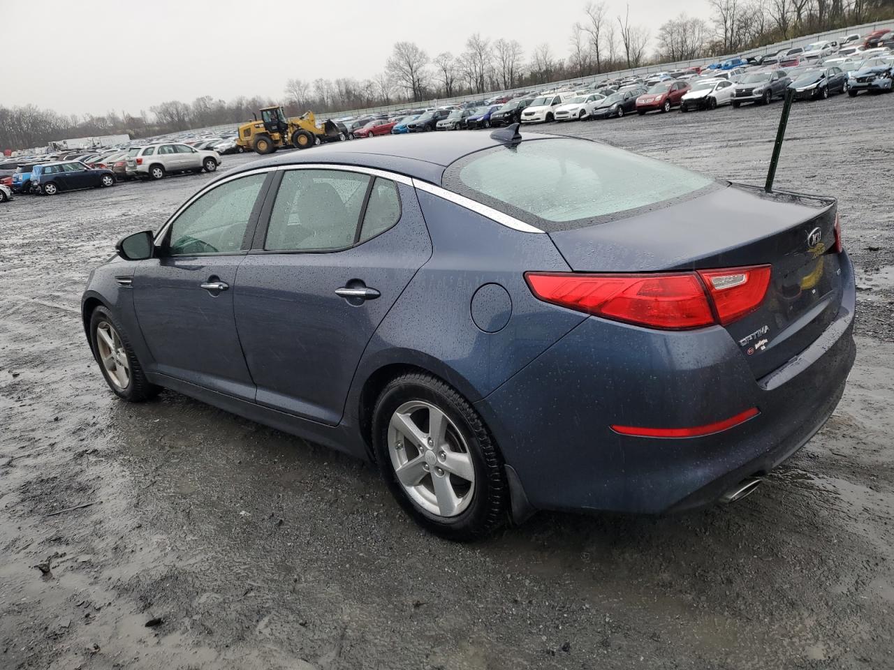 Obraz 2 z 2015 KIA OPTIMA LX 2015 z VIN 5XXGM4A71FG364148
