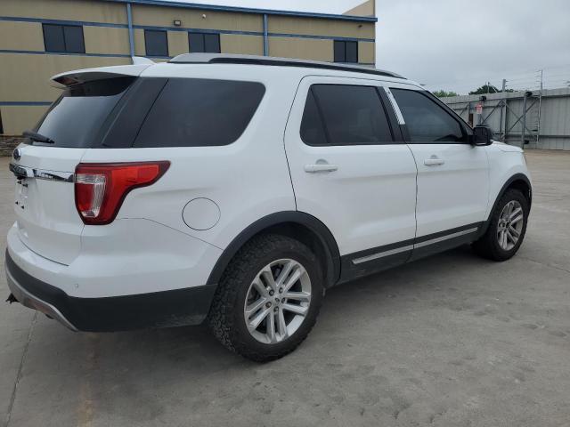 Image 3 of 2017 FORD EXPLORER XLT 2017 with VIN 1FM5K7D82HGA93207
