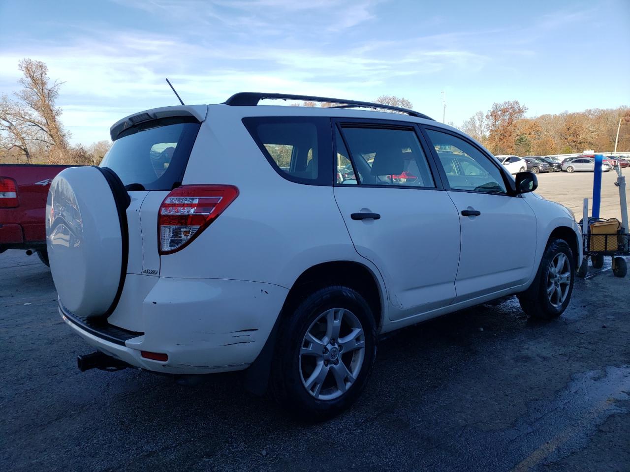 Image 3 of 2009 TOYOTA RAV4  2009 with VIN JTMBF33VX95007828