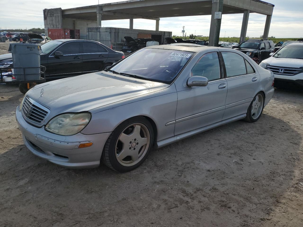 Obraz 1 z 2001 MERCEDES-BENZ S 500 2001 z VIN WDBNG75J01A151653