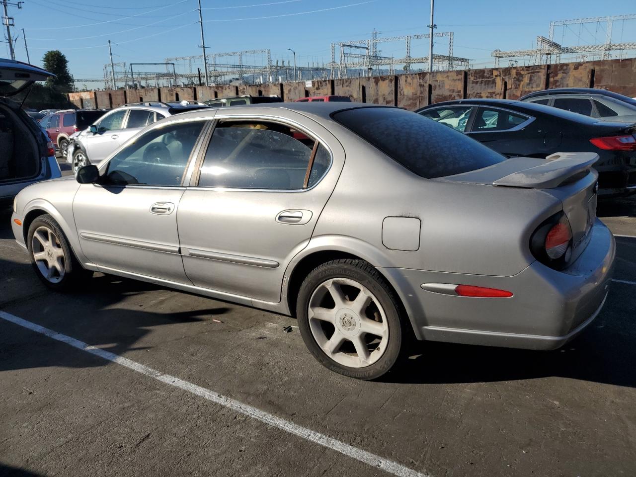 Image 2 of 2000 NISSAN MAXIMA GLE 2000 with VIN JN1CA31D8YT540481