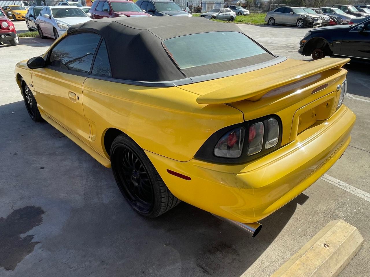 Image 3 of 1998 FORD MUSTANG GT 1998 with VIN 1FAFP45X1WF201968
