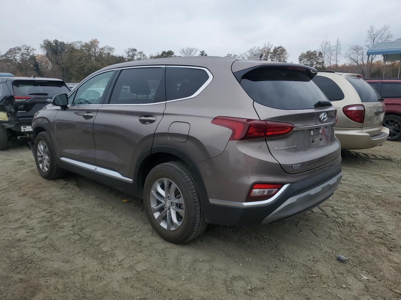 Image 2 of 2019 HYUNDAI SANTA FE SEL 2019 with VIN 5NMS33AD2KH035032