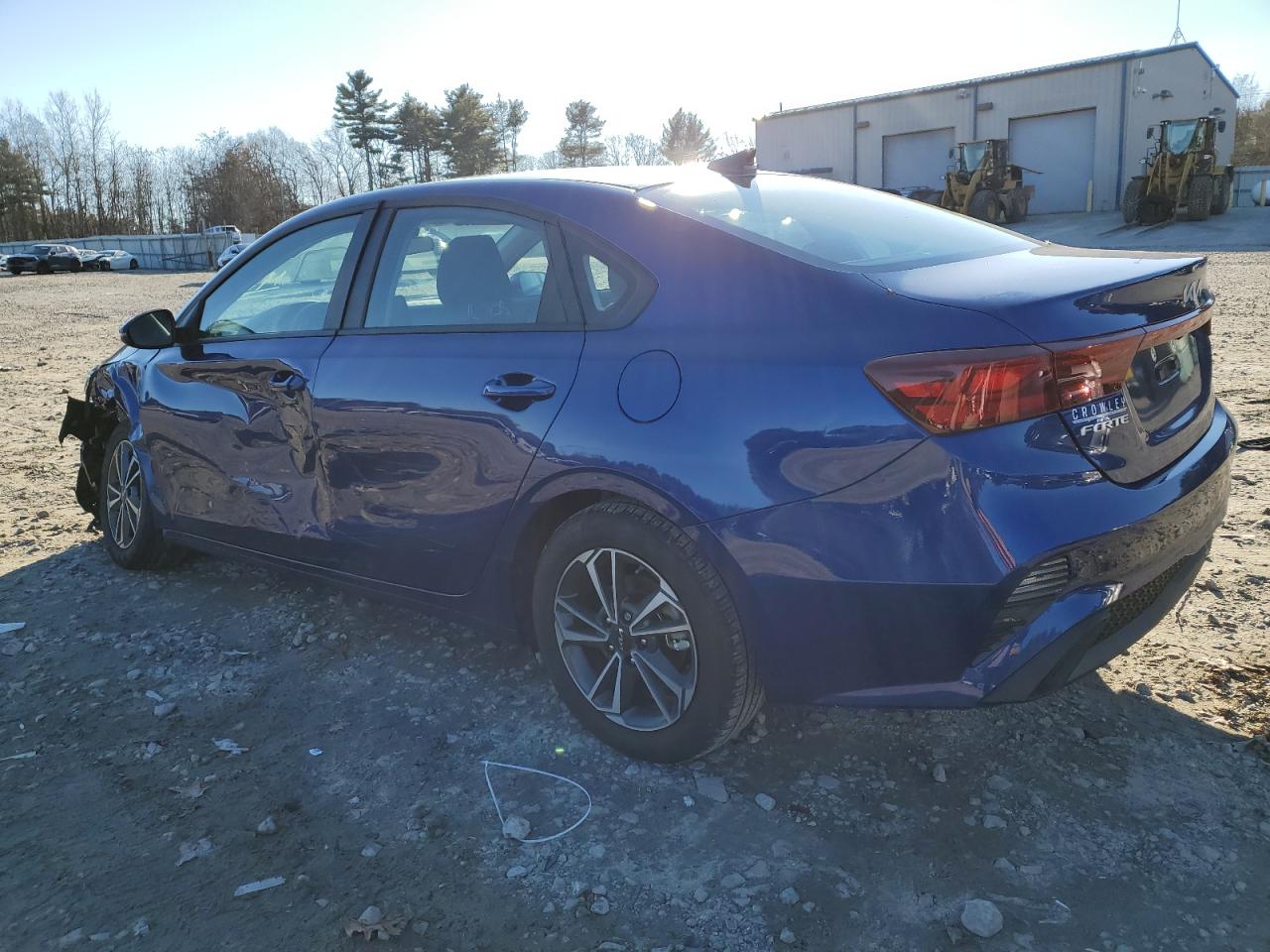 Изображение 2 2023 KIA FORTE LX 2023 с VIN 3KPF24AD0PE685471