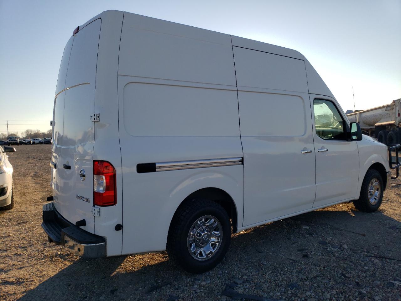 Изображение 3 2017 NISSAN NV 2500 S 2017 с VIN 1N6BF0LY6HN809250
