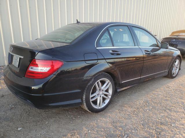 Obraz 3 z 2014 MERCEDES-BENZ C 250 2014 z VIN WDDGF4HBXEA944664