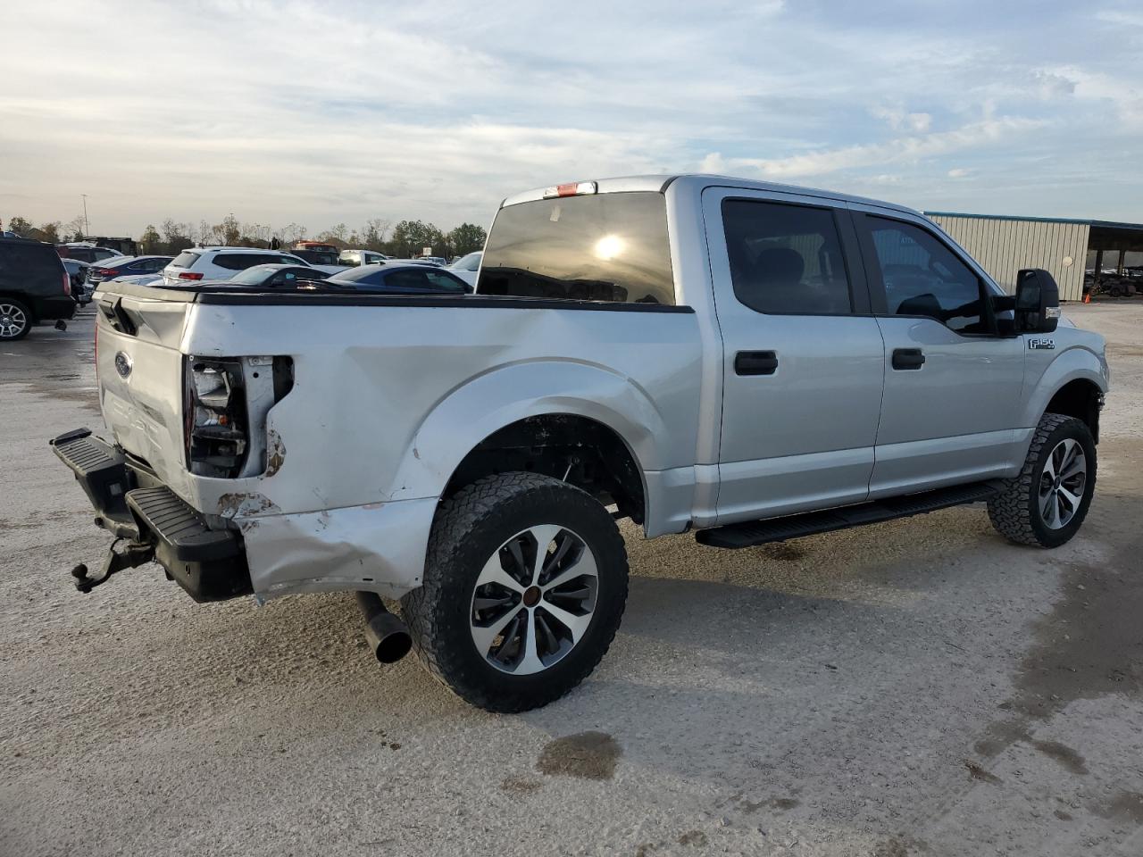 Image 3 of Ford F150 Supercrew 2019 with VIN 1FTEW1E51KKF15420