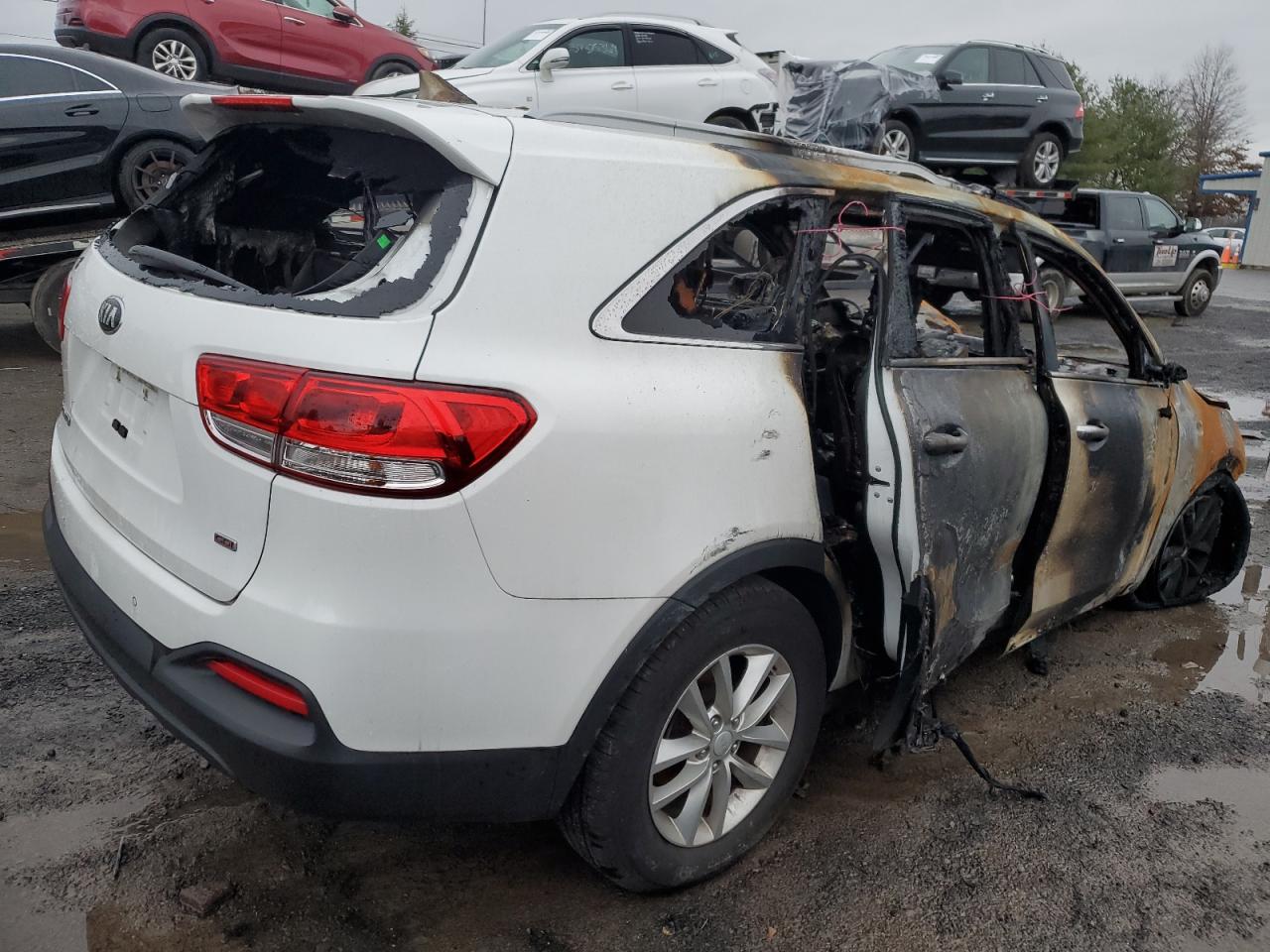 Obraz 3 z 2016 KIA SORENTO LX 2016 z VIN 5XYPG4A38GG145284