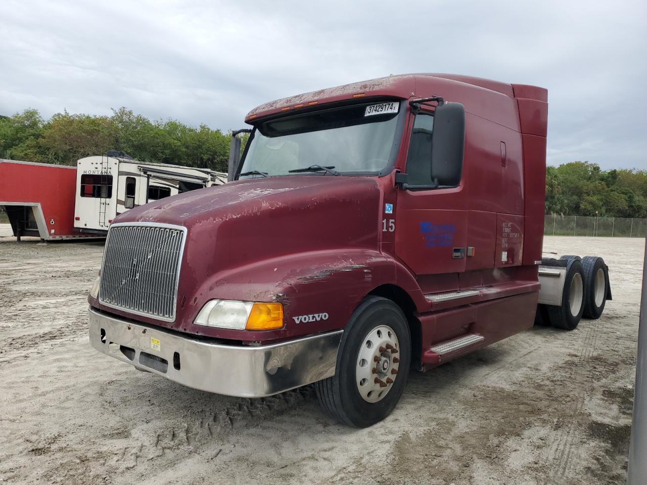 Image 2 of 1999 VOLVO VN  1999 with VIN 4VG7DARJ2XN778874