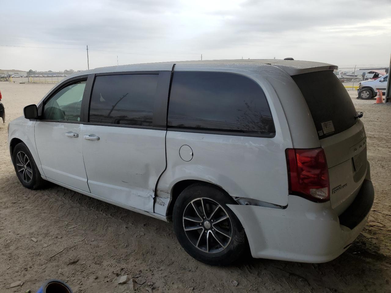 Image 2 of 2018 DODGE GRAND CARAVAN SE 2018 with VIN 2C4RDGBG8JR195061