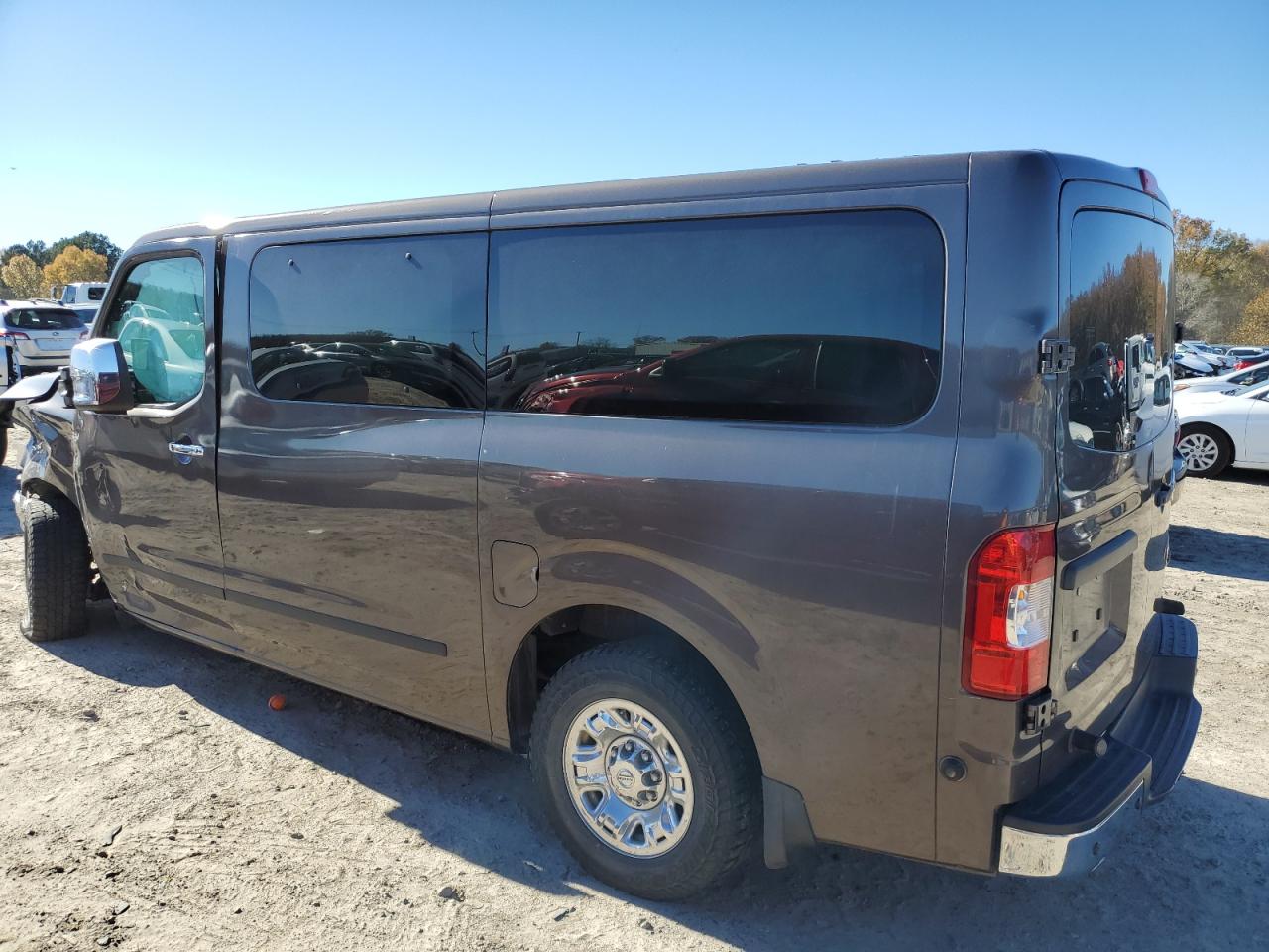 Изображение 2 2018 NISSAN NV 3500 S 2018 с VIN 5BZAF0AA9JN852488