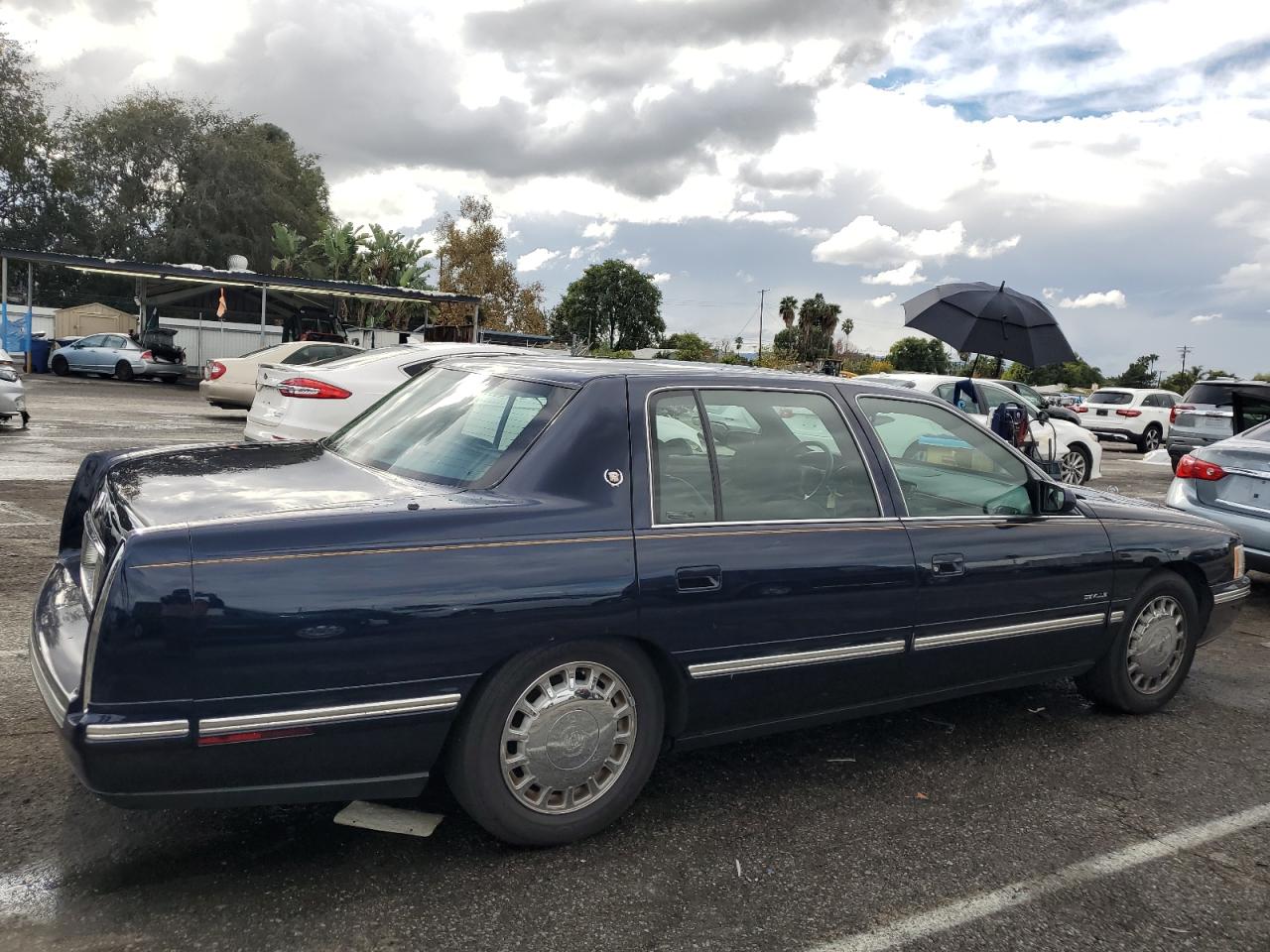 Obraz 3 z 1999 CADILLAC DEVILLE  1999 z VIN 1G6KD54Y0XU737490