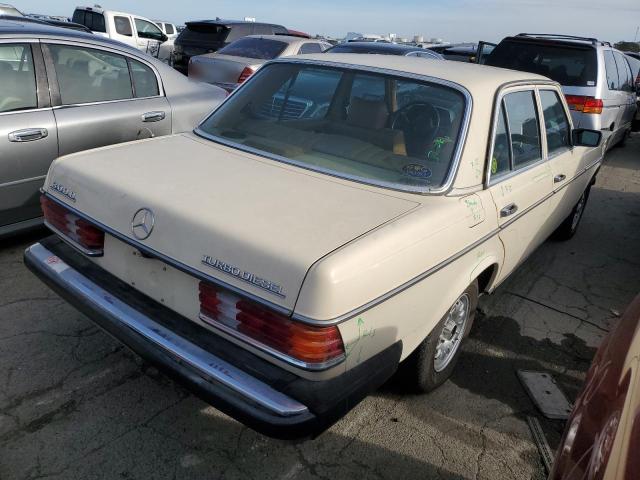 Image 3 of 1982 MERCEDES-BENZ 300 DT 1982 with VIN WDBAB33AXCB011275