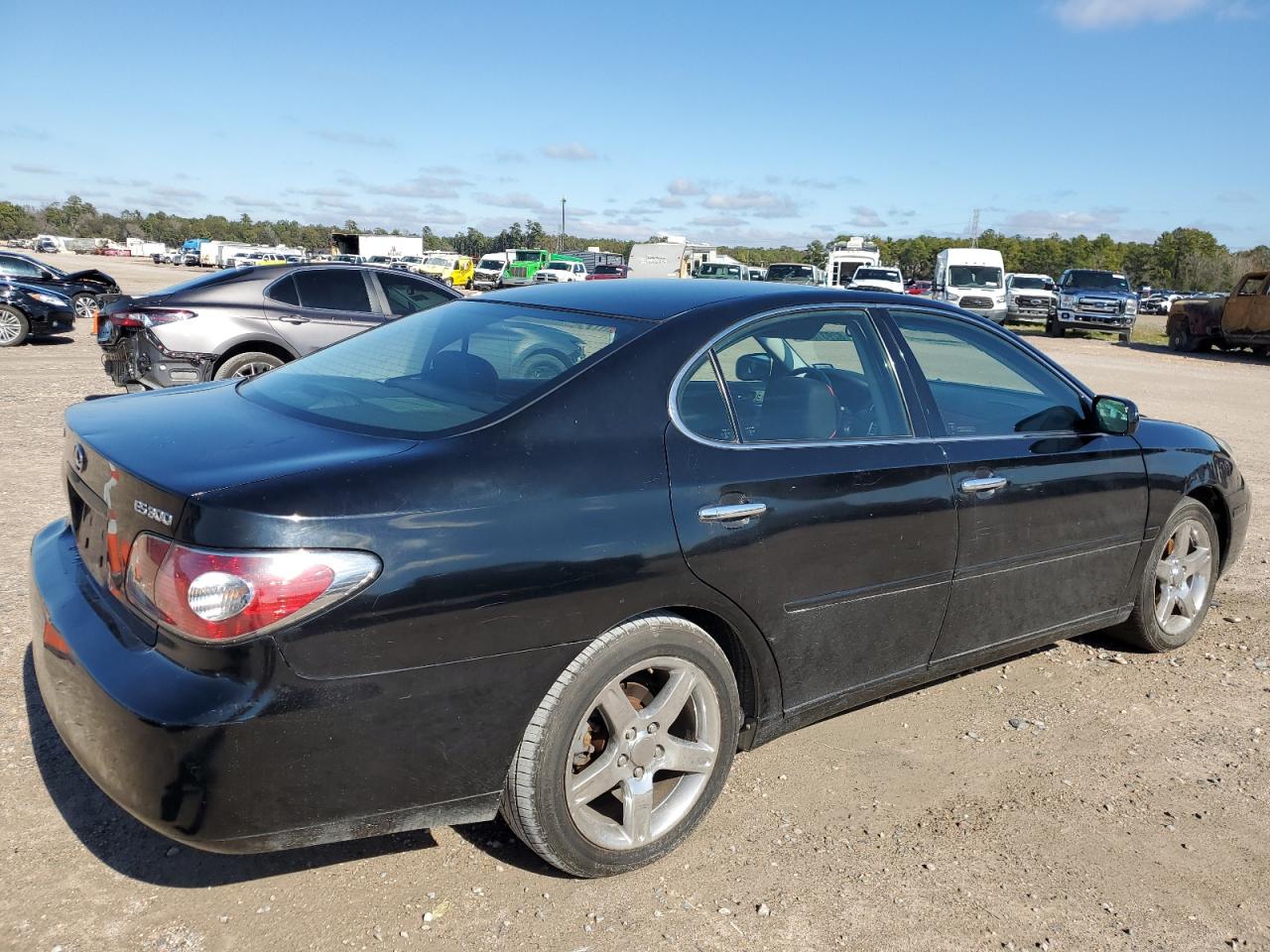Image 3 of 2003 LEXUS ES 300 2003 with VIN JTHBF30G230108760