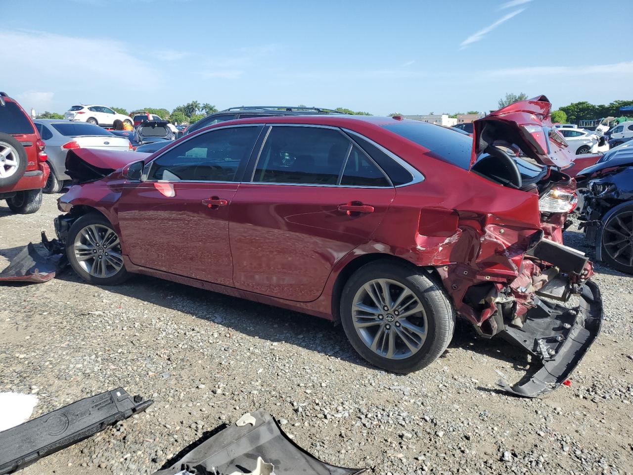 Obraz 2 z 2017 TOYOTA CAMRY LE 2017 z VIN 4T1BF1FK3HU688047