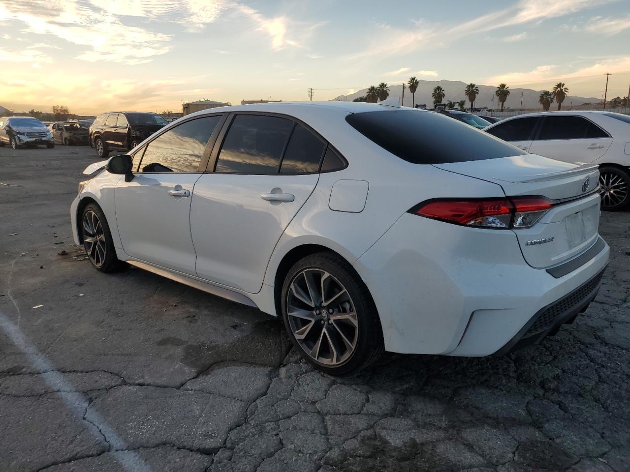 Obraz 2 z 2020 TOYOTA COROLLA SE 2020 z VIN JTDS4RCE0LJ016139