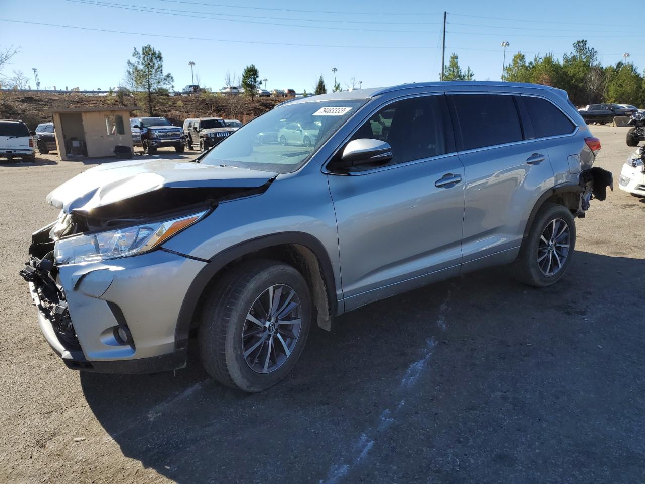 Изображение 2017 TOYOTA HIGHLANDER SE 2017