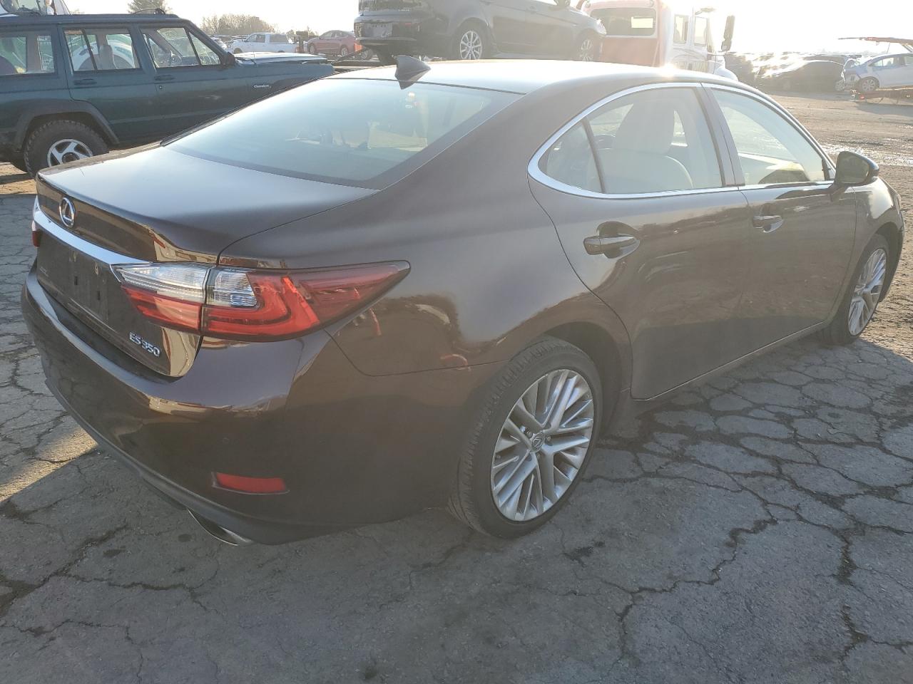 Изображение 3 2016 LEXUS ES 350 2016 с VIN JTHBK1GG6G2224043
