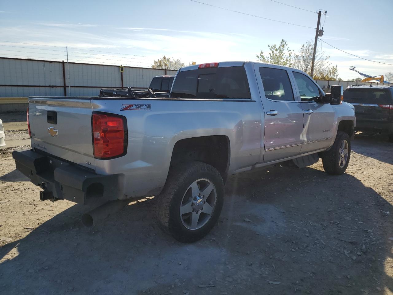 Obraz 3 z 2017 CHEVROLET SILVERADO K2500 HEAVY DUTY LTZ 2017 z VIN 1GC1KWEYXHF165417