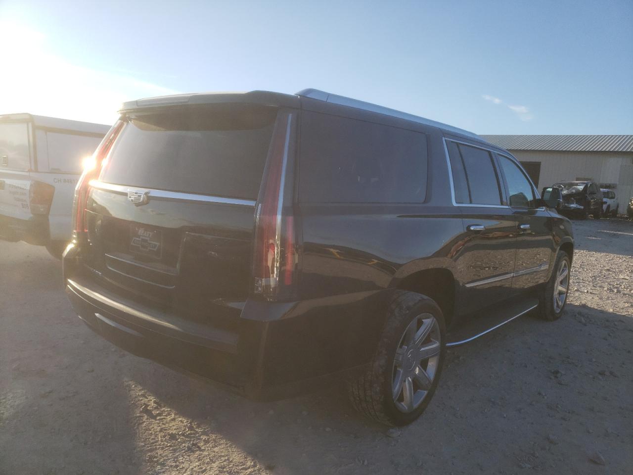 Изображение 3 2019 CADILLAC ESCALADE ESV LUXURY 2019 с VIN 1GYS4HKJ7KR163013