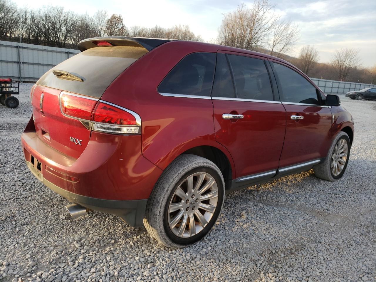 Image 3 of 2013 LINCOLN MKX  2013 with VIN 2LMDJ6JK4DBL38555