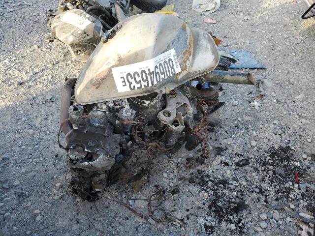 Image 2 of 2002 SUZUKI GSX1300 R 2002 with VIN JS1GW71A122105385