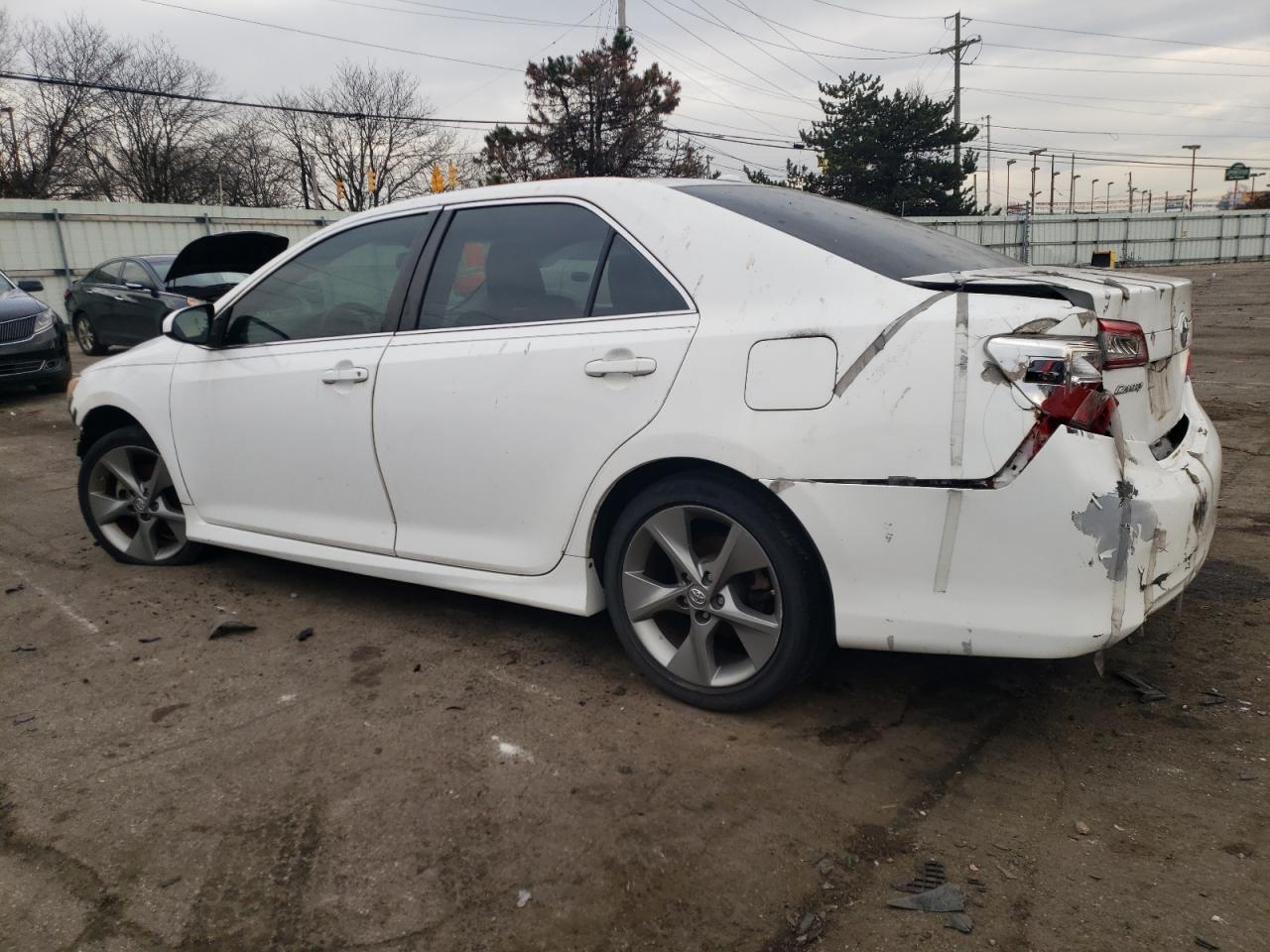 Obraz 2 z 2014 TOYOTA CAMRY SE 2014 z VIN 4T1BK1FK6EU024218