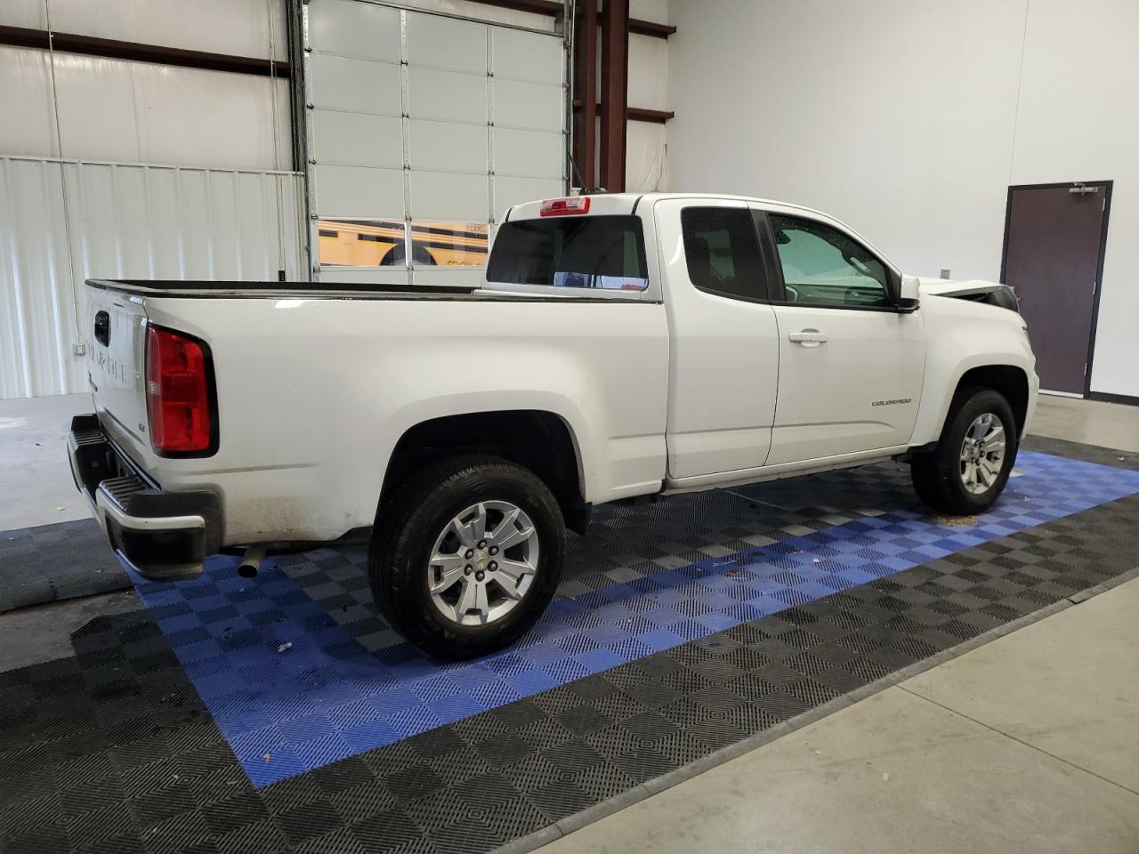 Image 3 of 2022 CHEVROLET COLORADO LT 2022 with VIN 1GCHSCEA2N1161838