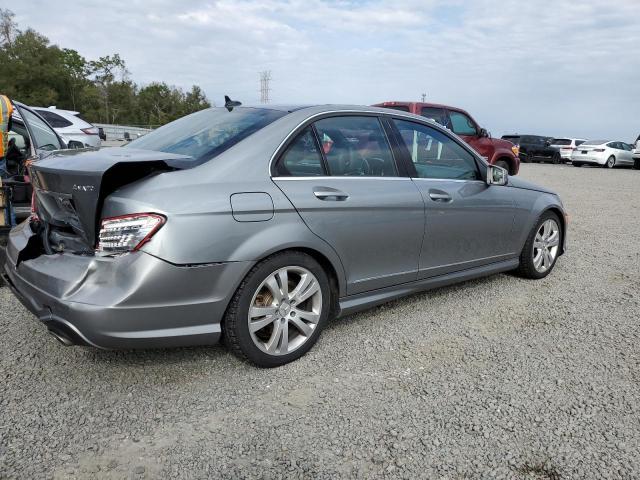 Obraz 3 z 2014 MERCEDES-BENZ C 300 4MATIC 2014 z VIN WDDGF8AB9EG228224