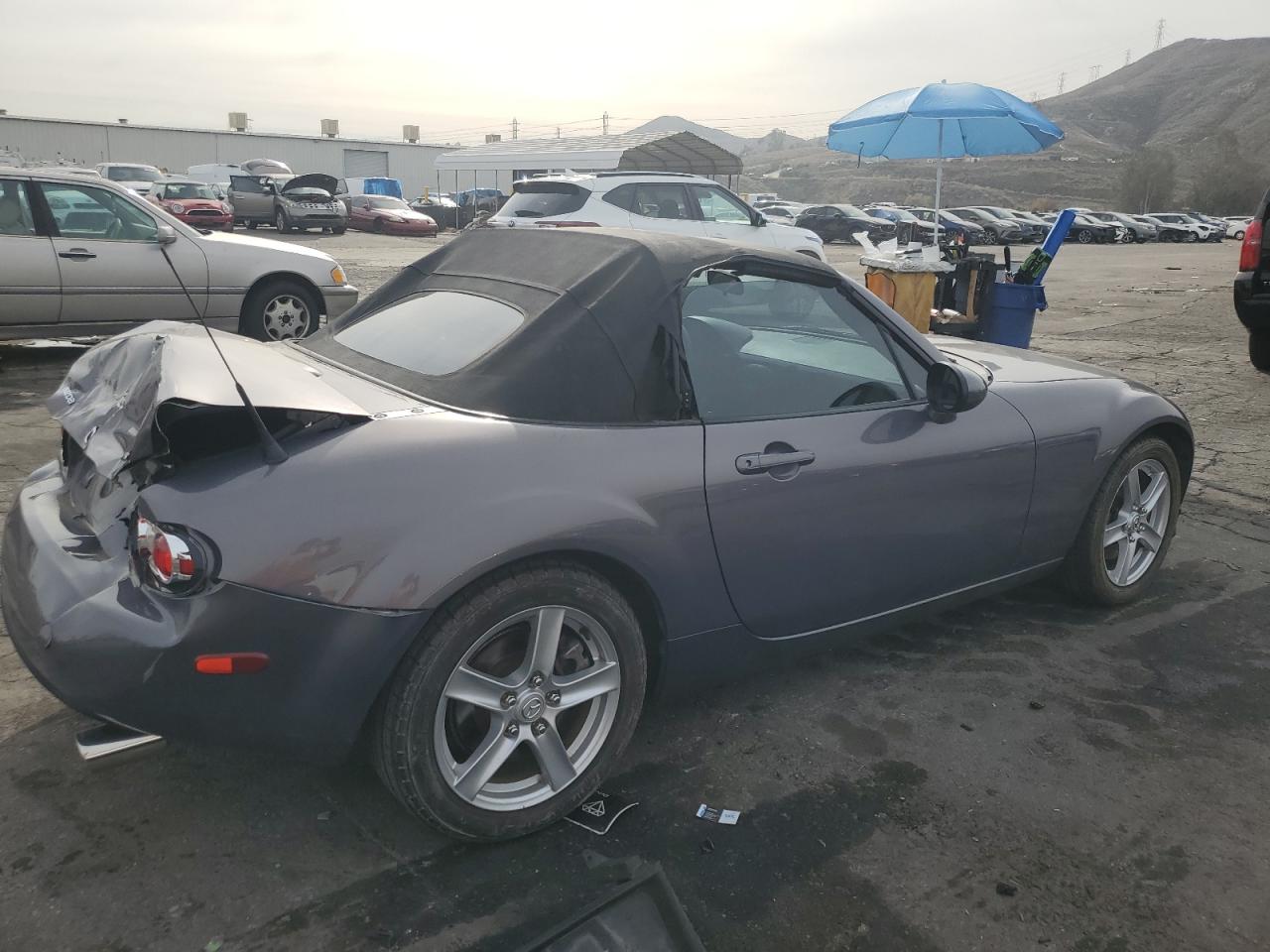 Obraz 3 z 2007 MAZDA MX-5 MIATA  2007 z VIN JM1NC25F270130071