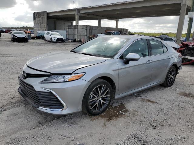 Image 1 of 2021 TOYOTA CAMRY XLE 2021 with VIN 4T1F11AK4MU550521