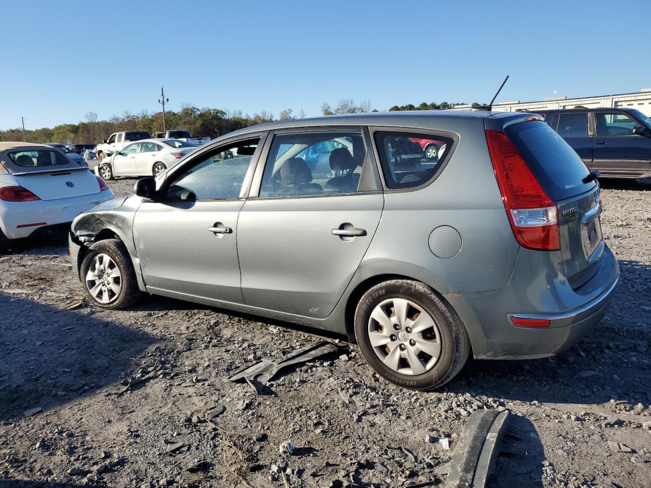 Obraz 2 z 2010 HYUNDAI ELANTRA TOURING GLS 2010 z VIN KMHDB8AE3AU069372