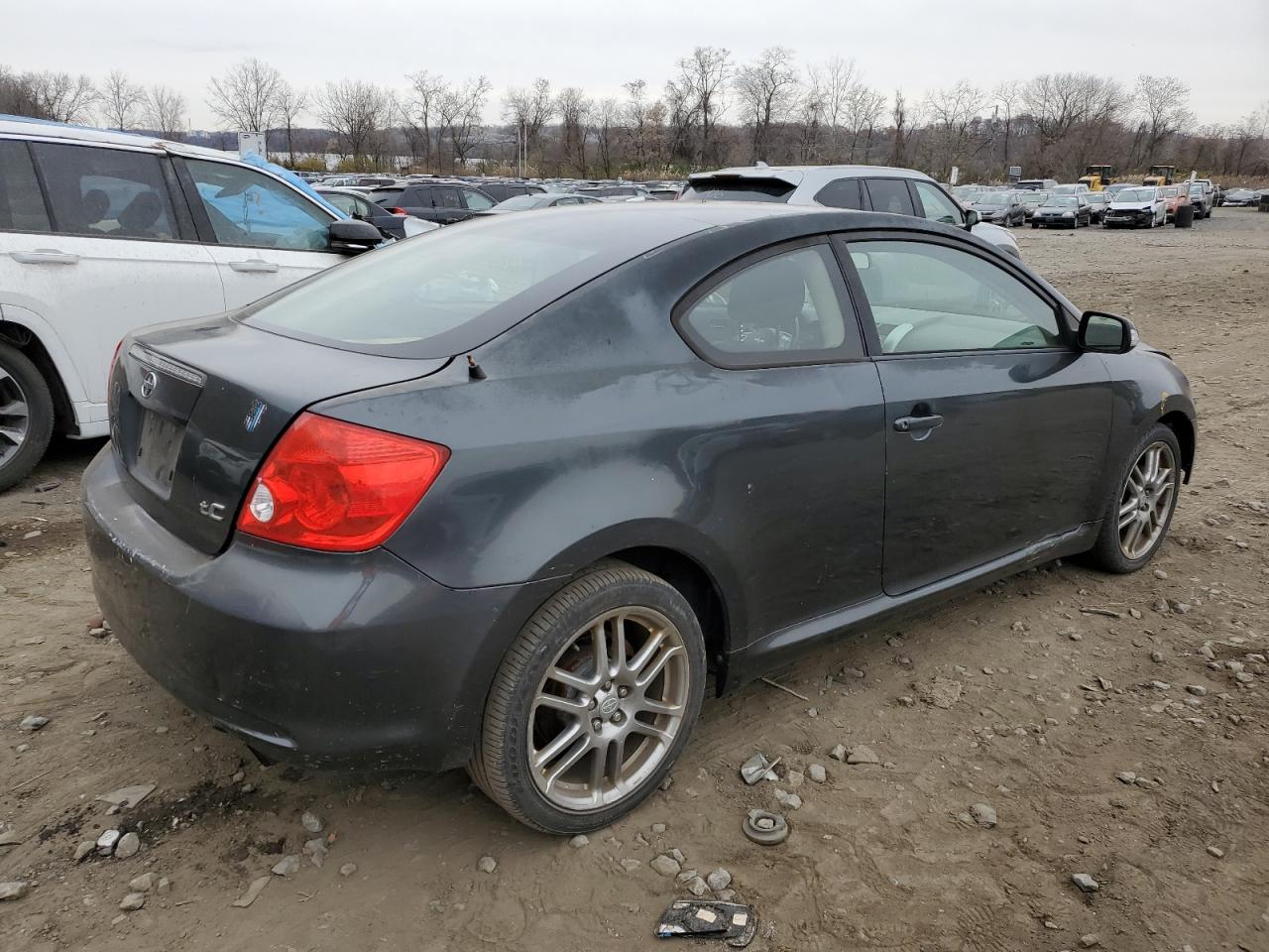Изображение 3 2006 TOYOTA SCION TC  2006 с VIN JTKDE177960135216