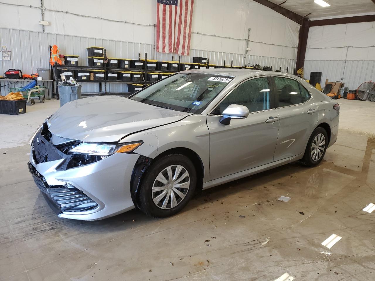 Изображение 1 2024 TOYOTA CAMRY LE 2024 с VIN 4T1C31AK1RU059778