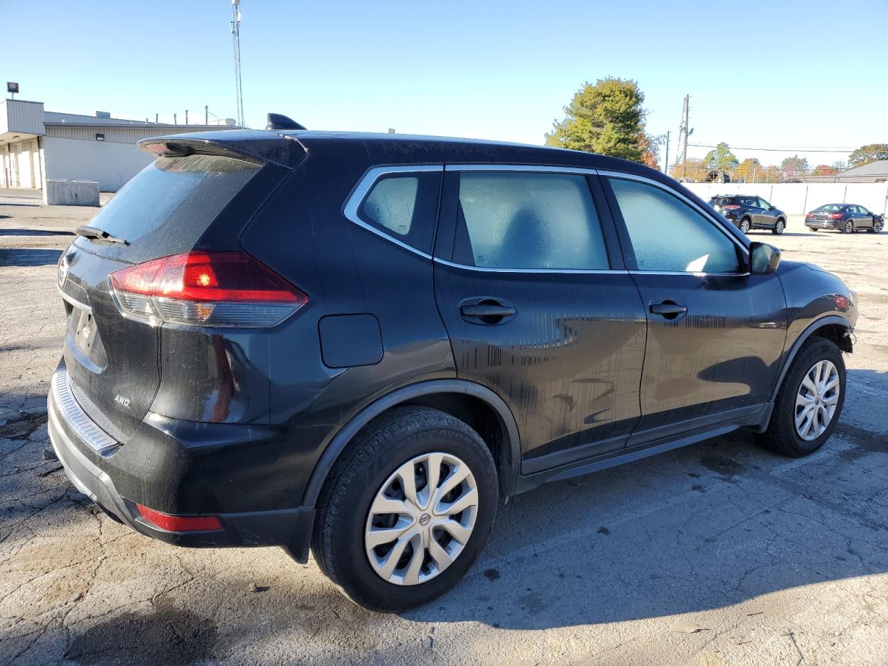 Image 3 of 2018 NISSAN ROGUE S 2018 with VIN KNMAT2MV6JP570025