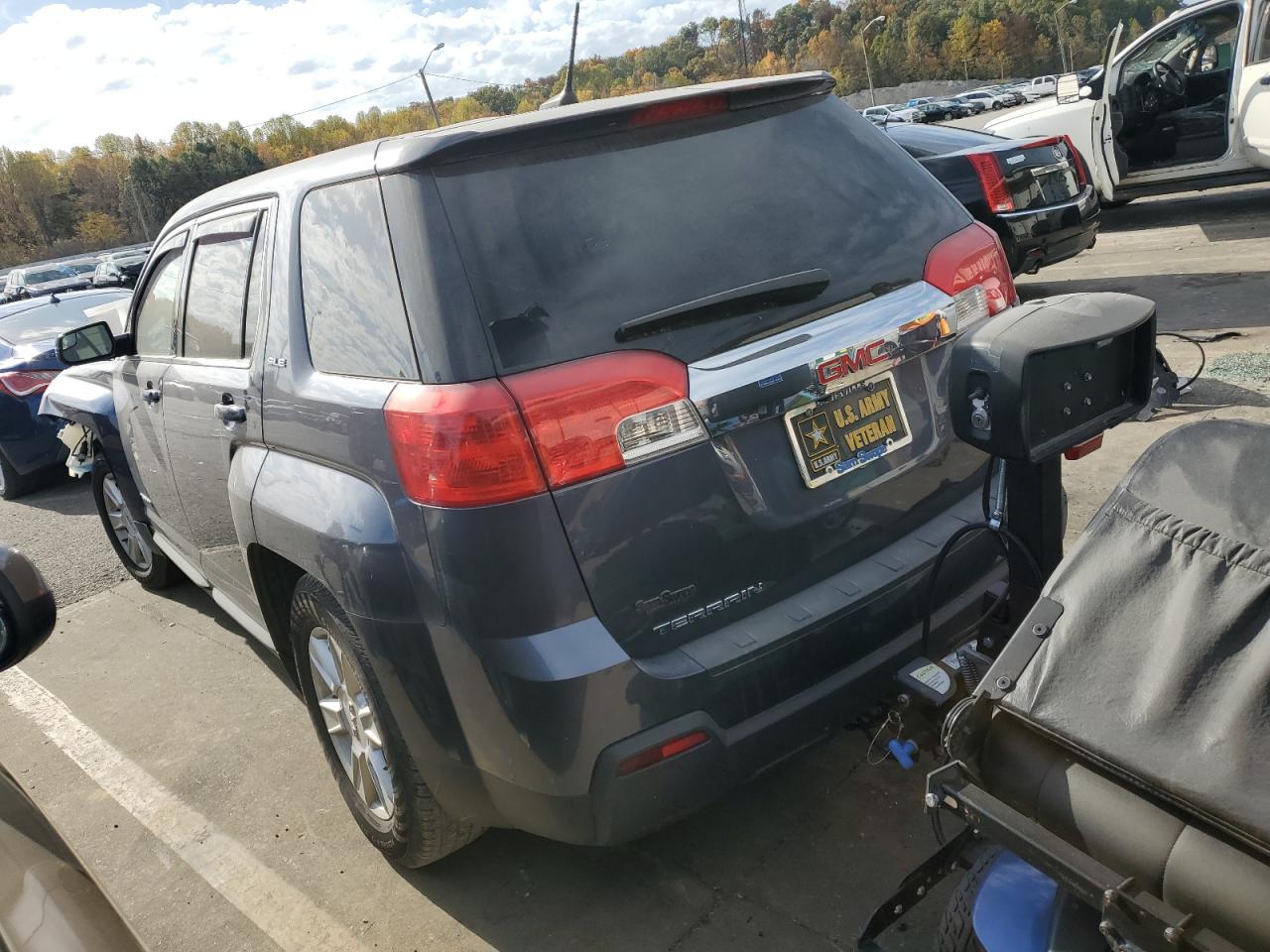 Image 2 of 2013 GMC TERRAIN SLE 2013 with VIN 2GKALMEK0D6369195