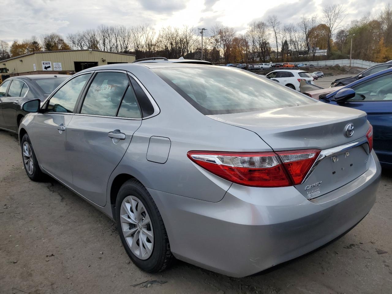 Image 2 of 2016 TOYOTA CAMRY LE 2016 with VIN 4T4BF1FK7GR527740