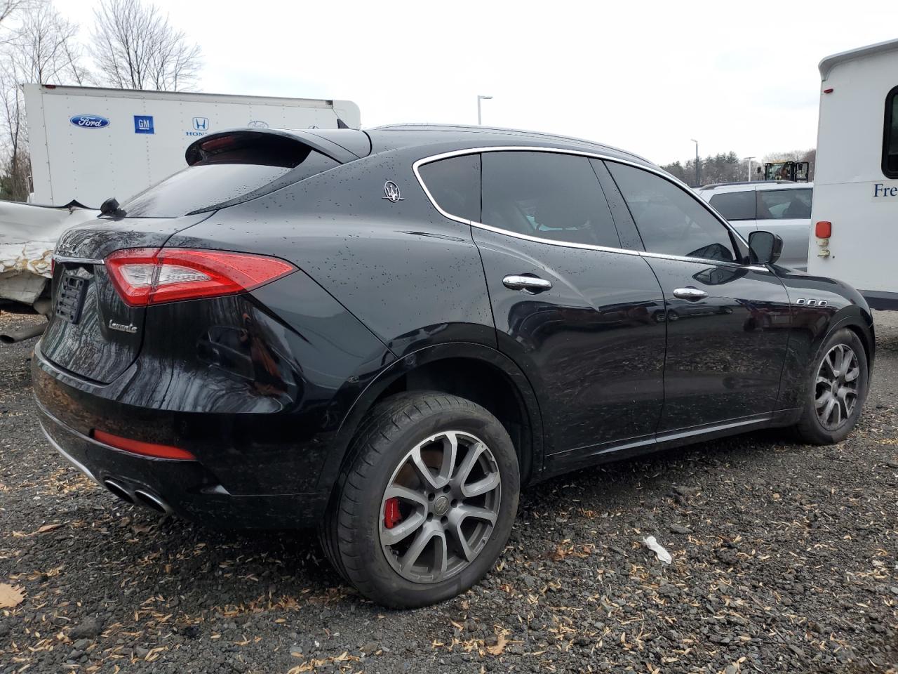 Изображение 3 2017 MASERATI LEVANTE LUXURY 2017 с VIN ZN661XUL8HX222629